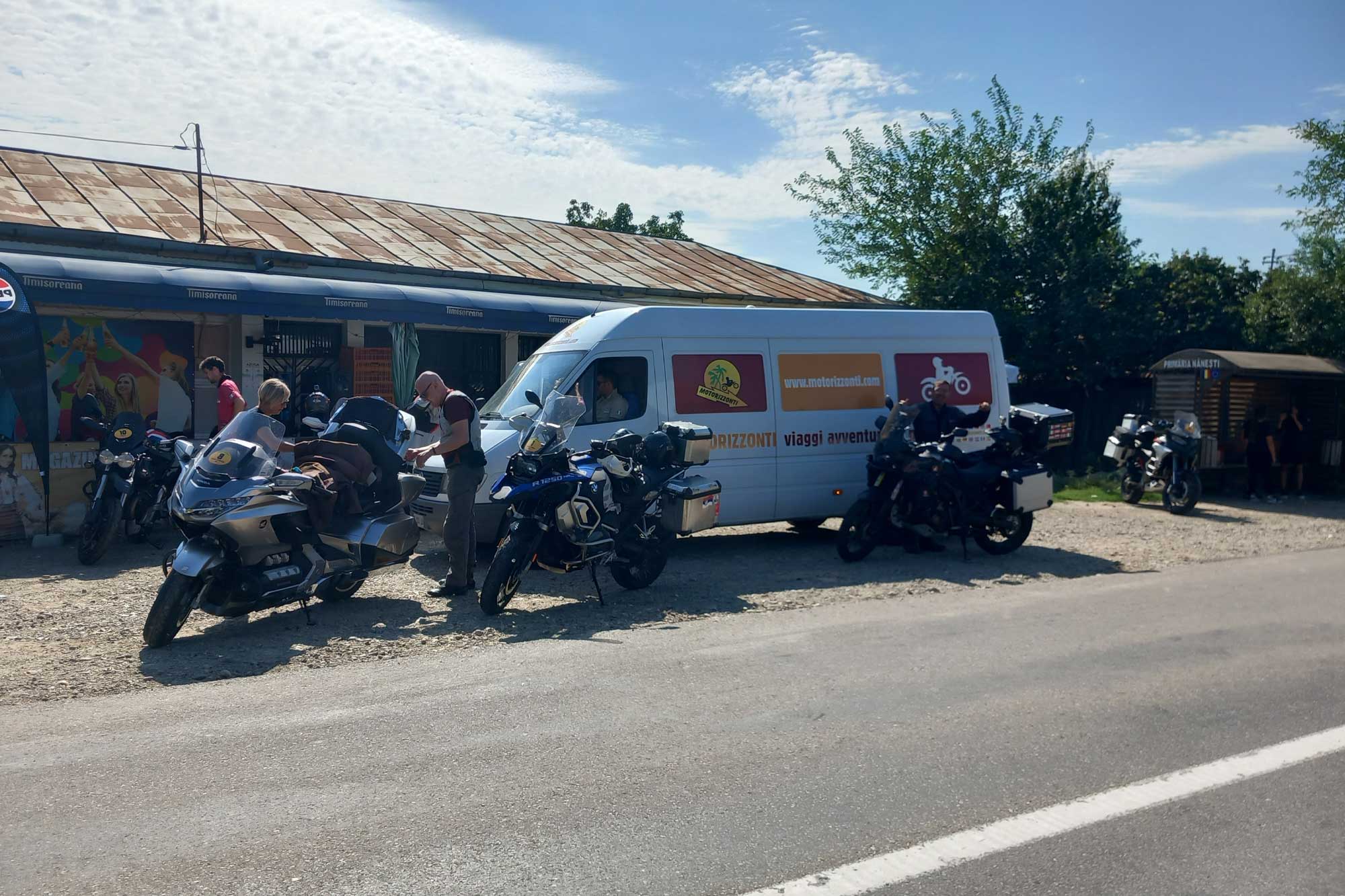 Romania in Moto curve e natura